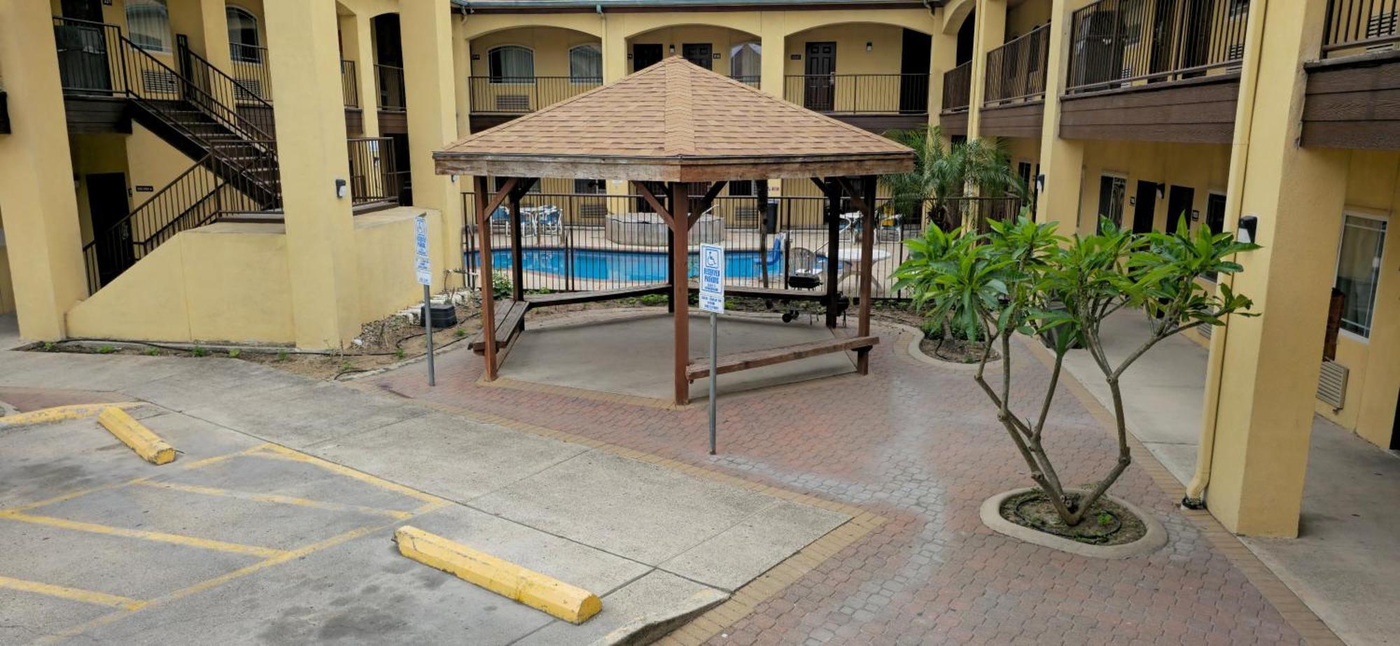 Texas Inn And Suites Rgv Единбург Екстер'єр фото