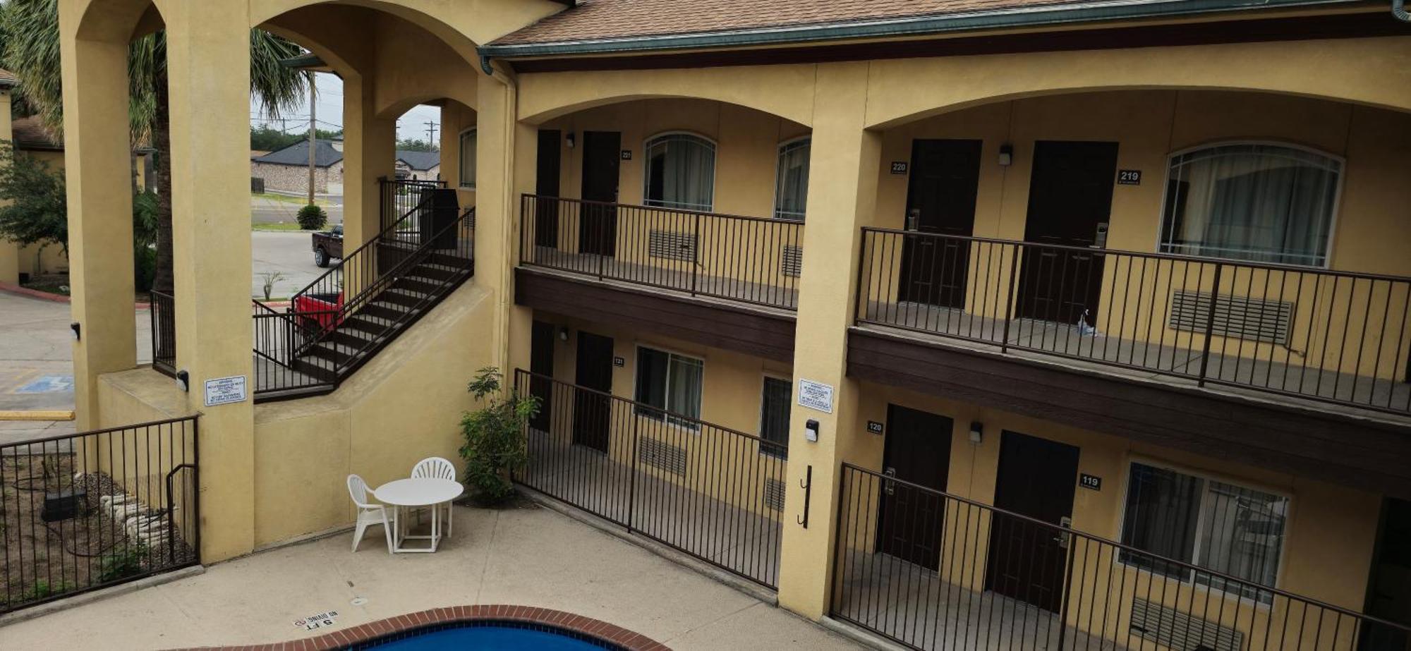Texas Inn And Suites Rgv Единбург Екстер'єр фото