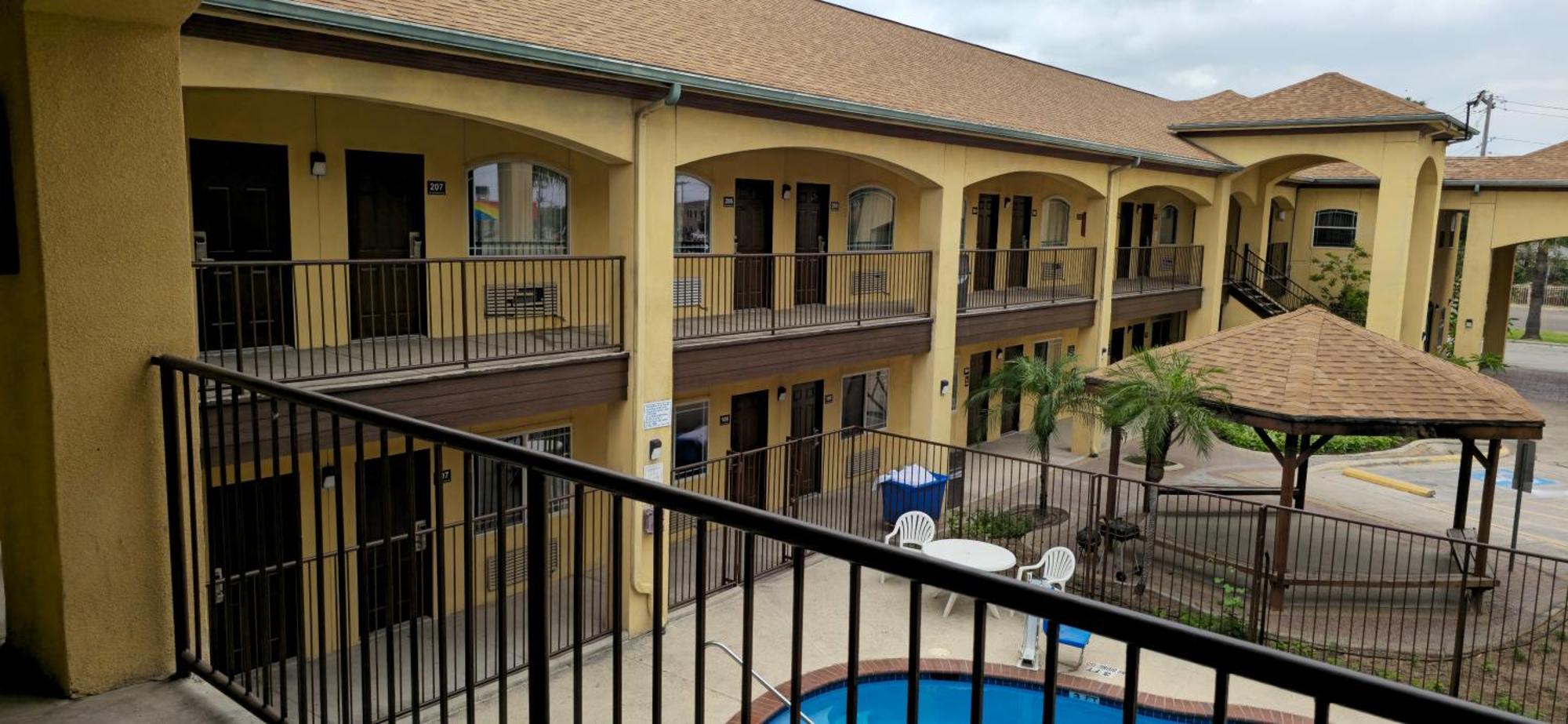 Texas Inn And Suites Rgv Единбург Екстер'єр фото